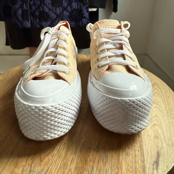 Converse All Star Lift X2 Low Lace-up Trainers Platforms sz: 7 - Picture 4 of 9